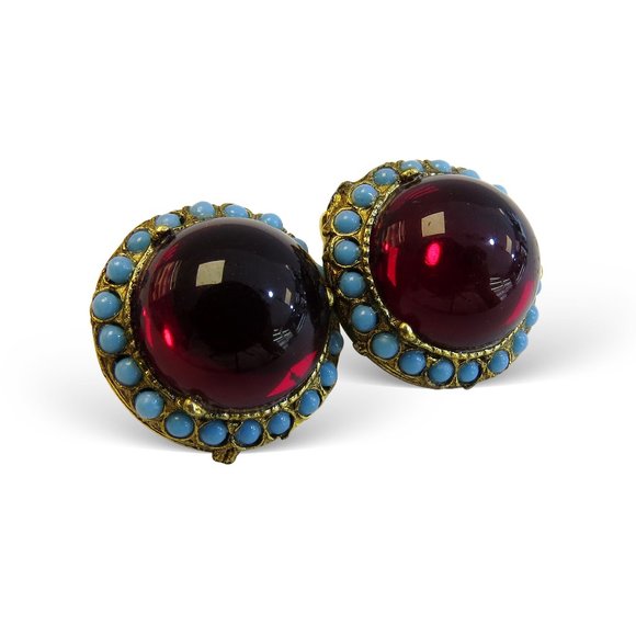 Jewelry - Hattie Carnegie vintage earrings clip on